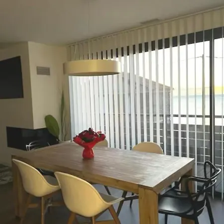 De Avec Piscine Au Bord De וילה *