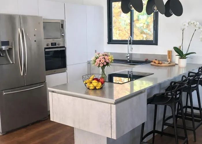 Du Cap * San-Martino-di-Lota